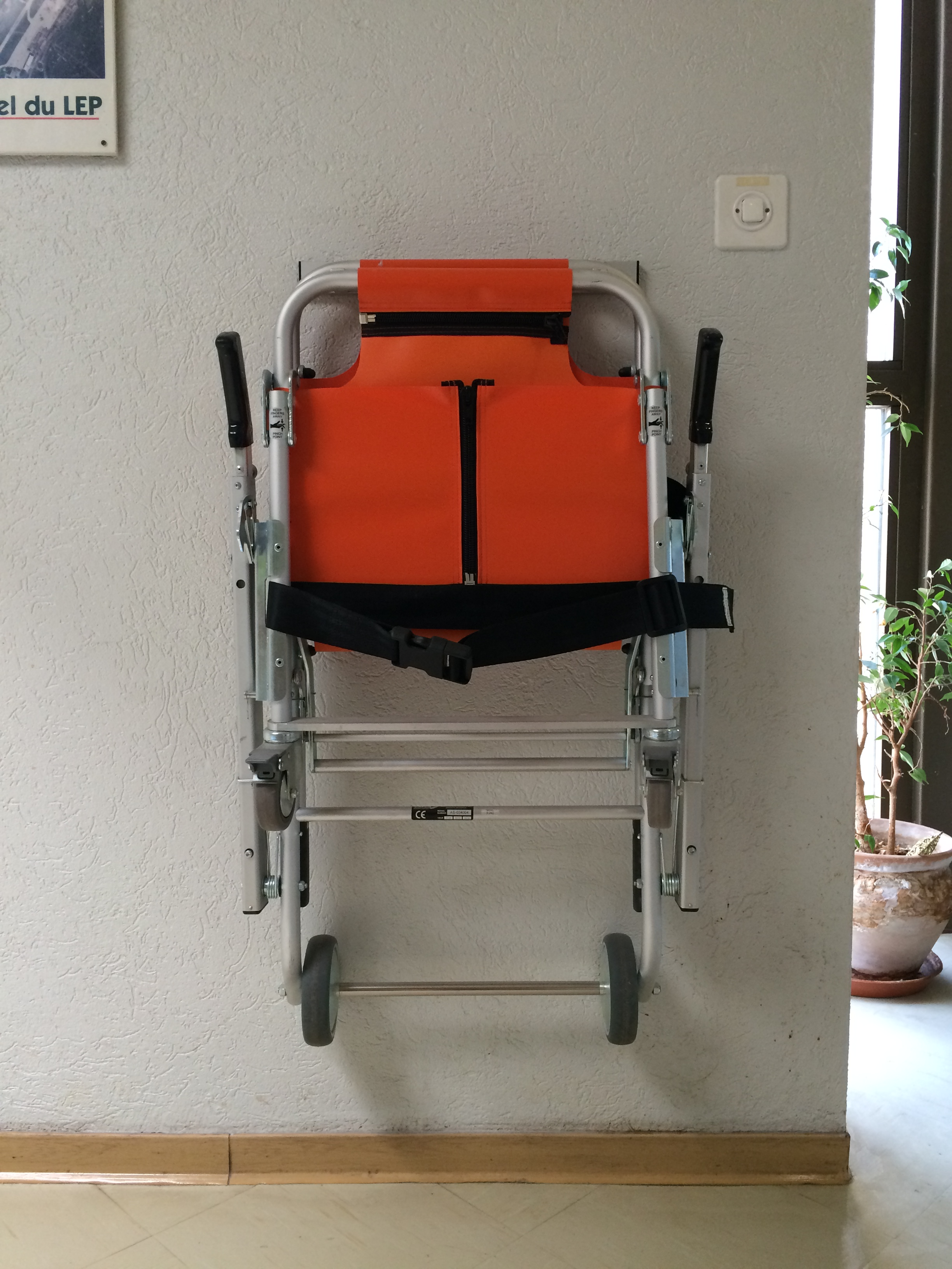 Evacuation chair 1